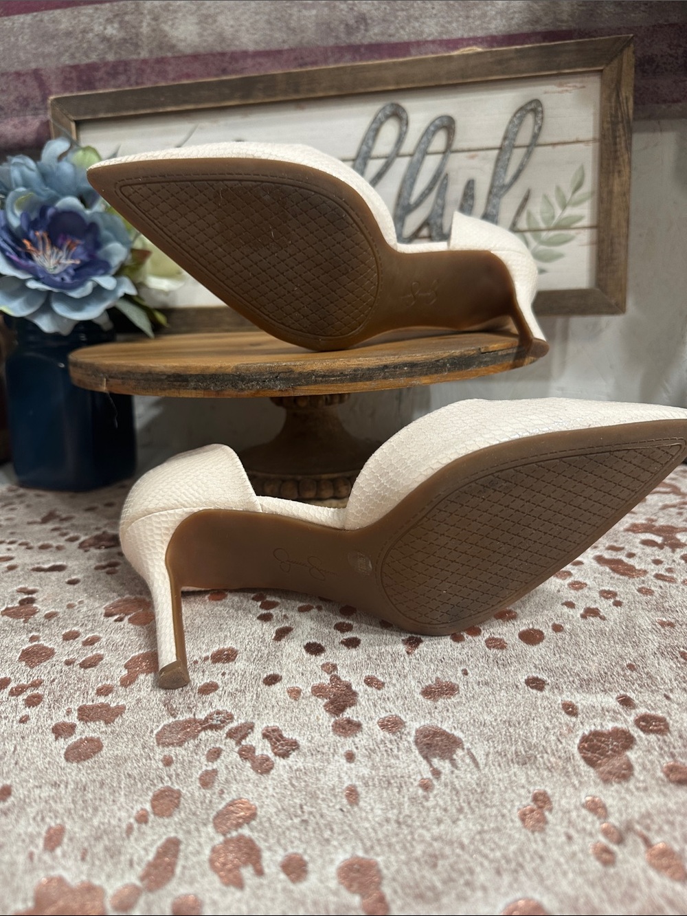 Jessica Simpson Cream Textured Pointed-Toe Pumps - Picture 6 of 7